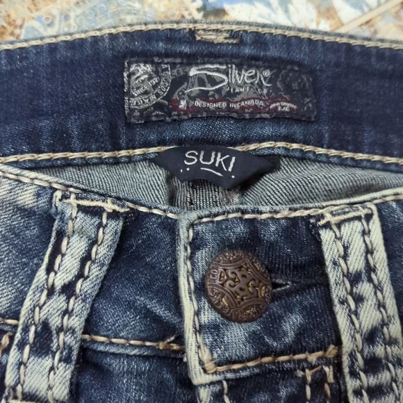 Jeans - Picture 2 of 4